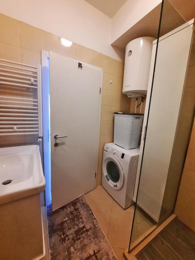Luxury Sky View Apartment Pristina Exterior foto
