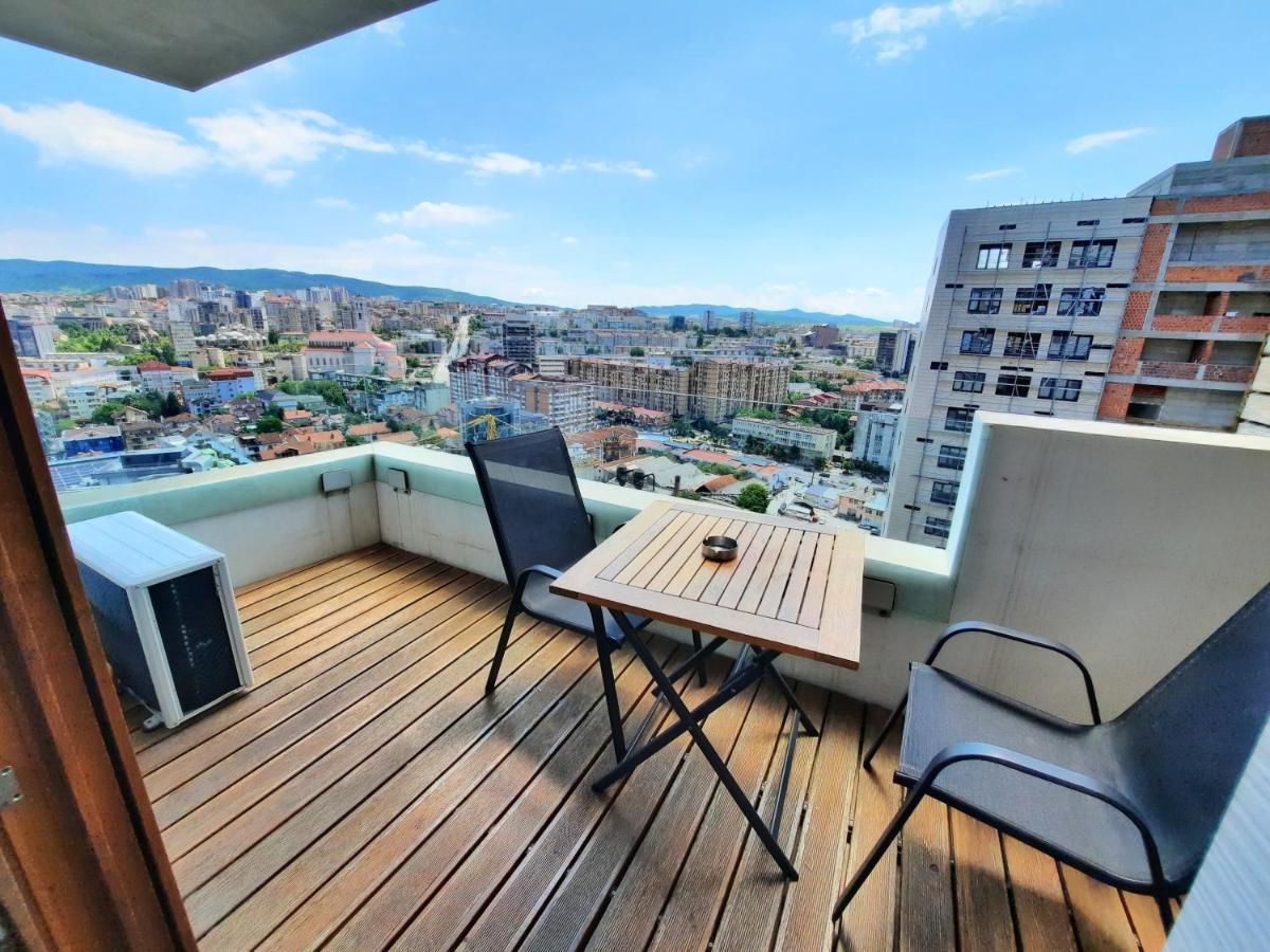 Luxury Sky View Apartment Pristina Exterior foto