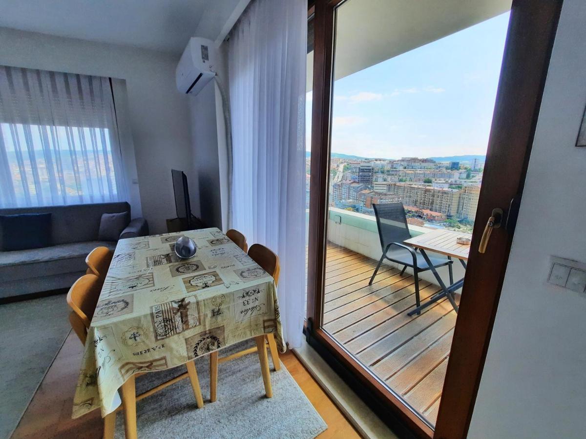 Luxury Sky View Apartment Pristina Exterior foto