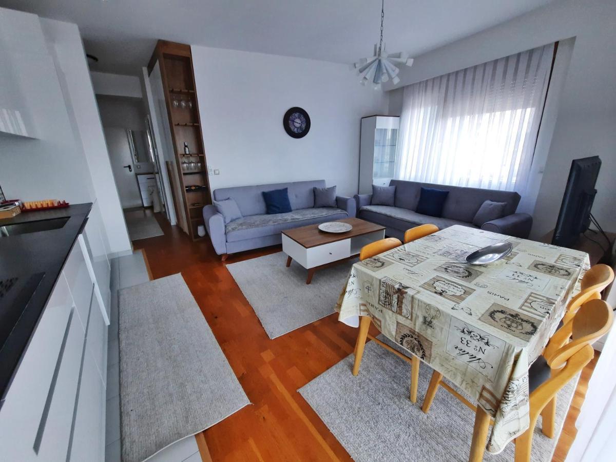 Luxury Sky View Apartment Pristina Exterior foto
